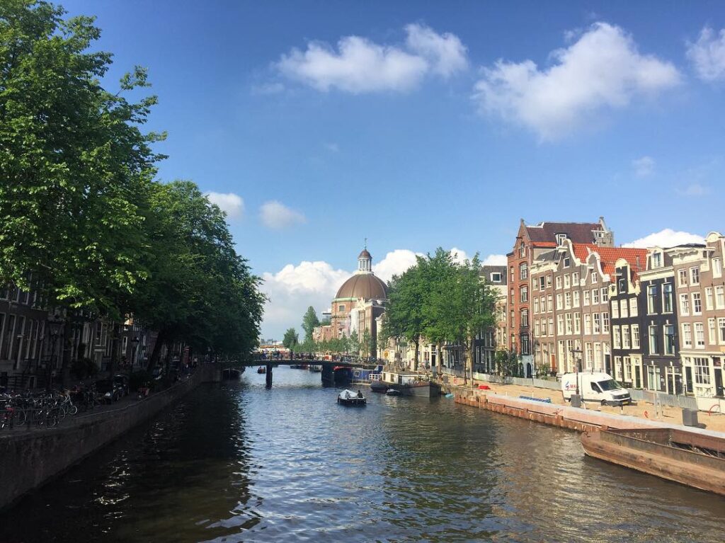 работа в амстердаме